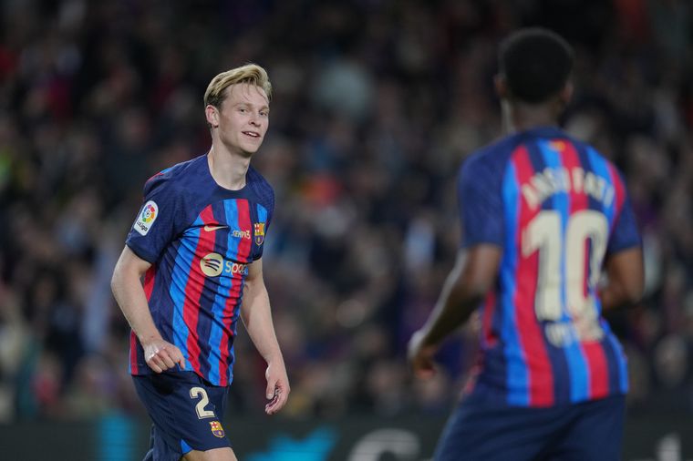 Xavi onder indruk van Frenkie: 'Zijn zelfvertrouwen is niet normaal'