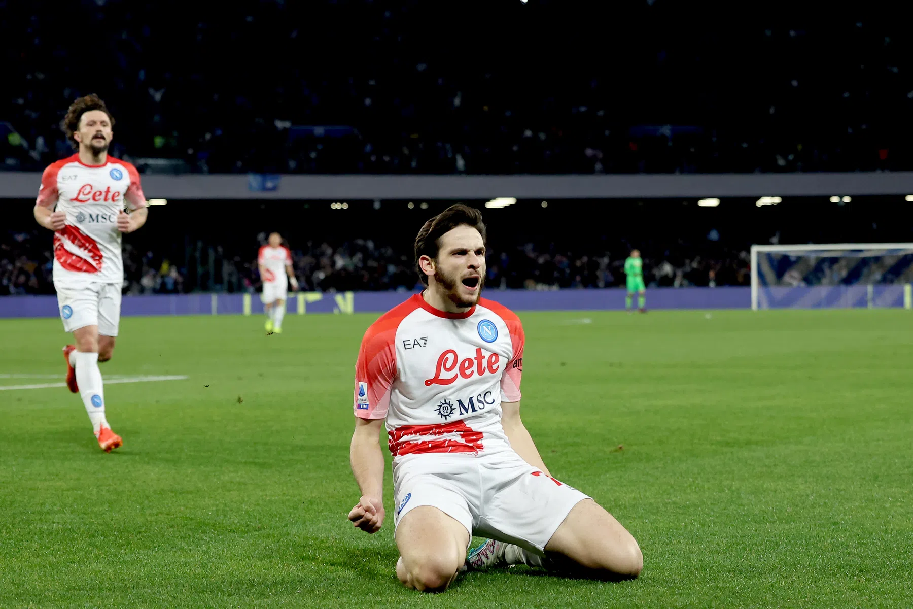 Makkie voor Napoli: 'Kvaradona' scoort op 22ste verjaardag in 22ste minuut