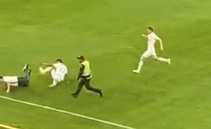 Bizarre Esteban-taferelen in Colombia: rode kaart na klap van fan