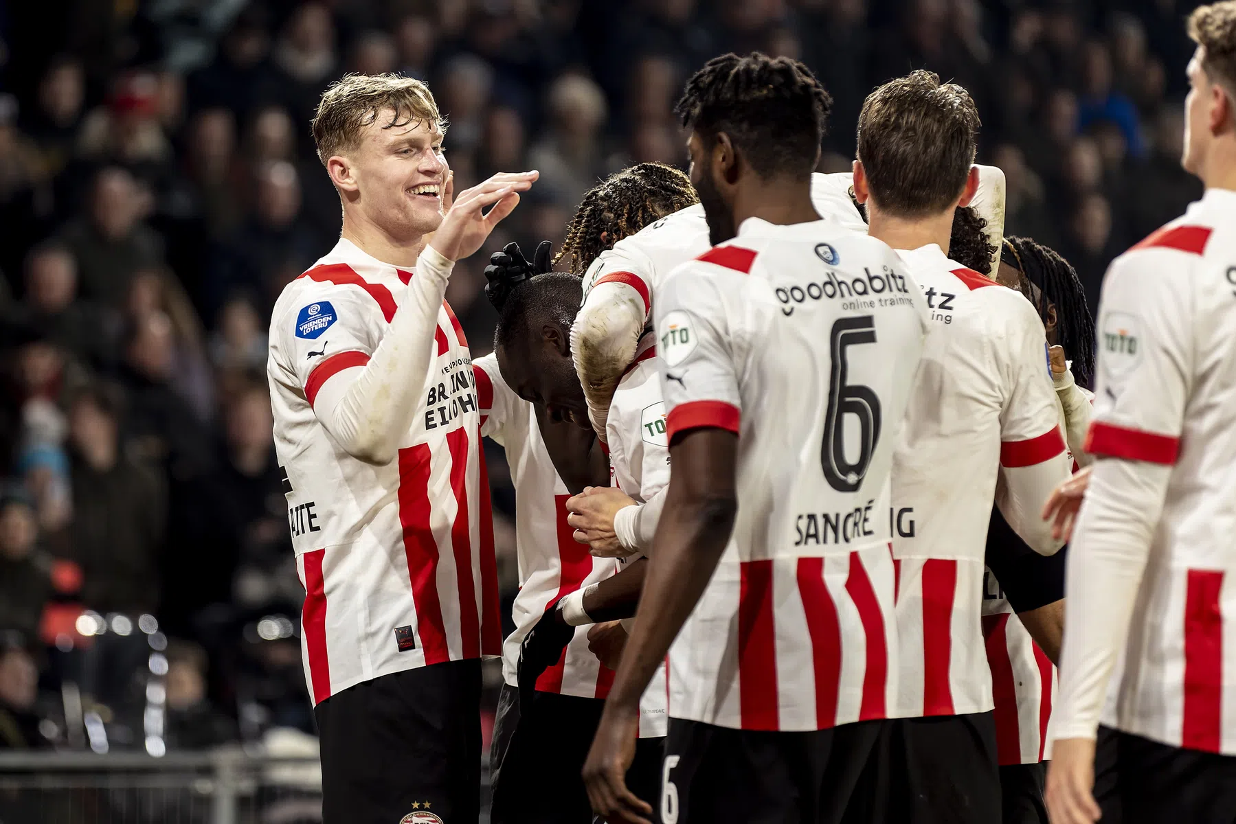 Eredivisie op Rapport: achten voor PSV, Groningen armzalig