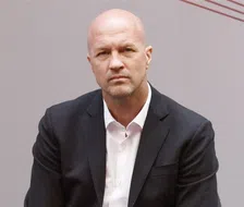 Thumbnail for article: Waarom Shenzhen vijf ton moet betalen aan Cruijff