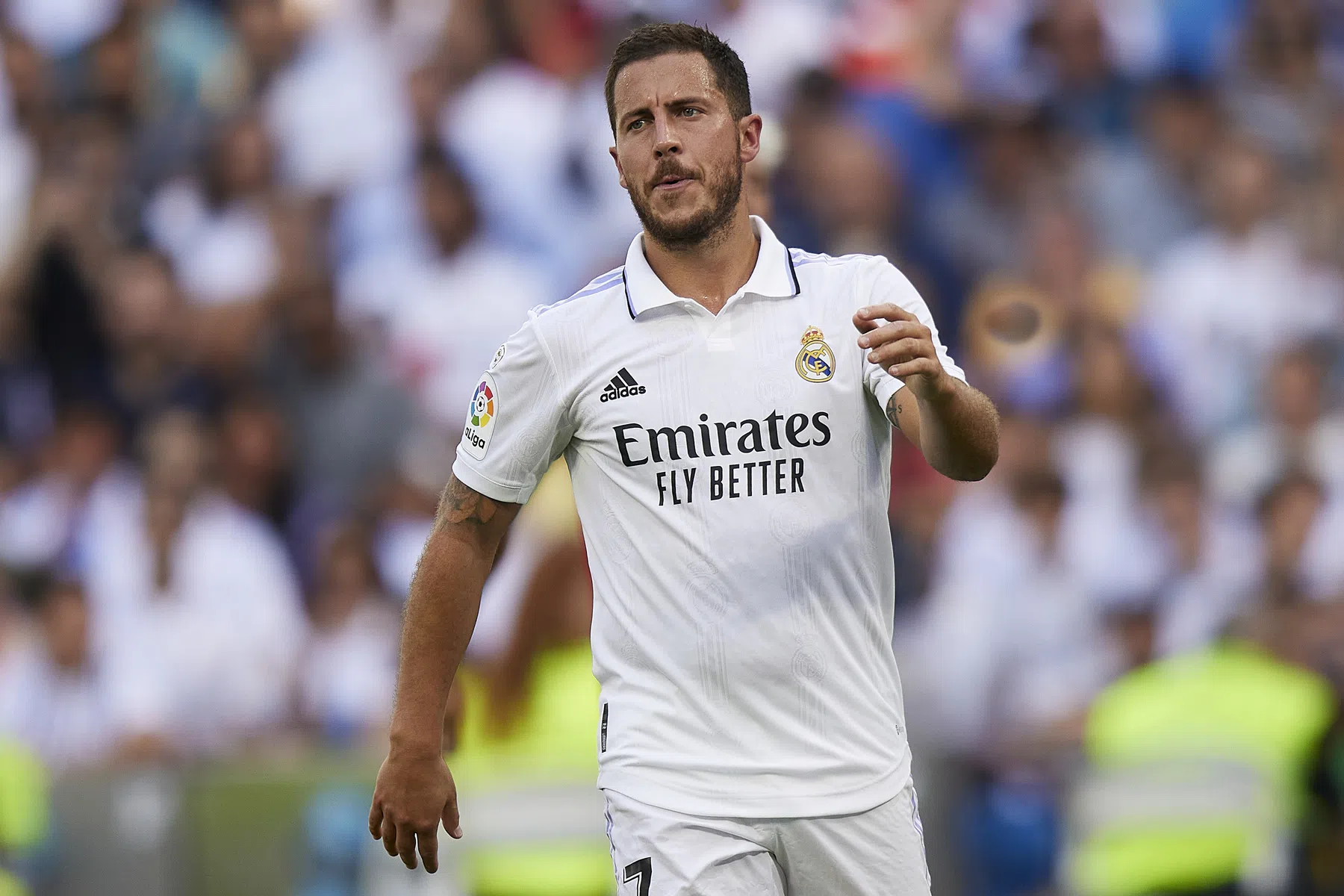 Ex-teamgenoot John Obi Mikel noemt Hazard 'meest luie voetballer ooit'