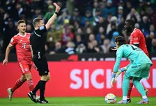 Thumbnail for article: VAR-dilemma: Upamecano brengt Bayern in grote problemen