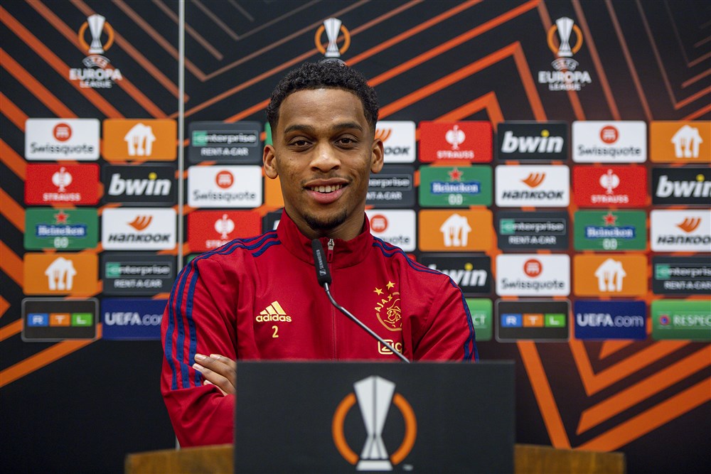 Timber: 'Simpel voetballen is niet zo simpel, zeggen ze toch?'