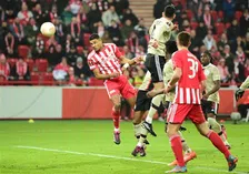 Thumbnail for article: Dreun Doekhi komt hard aan bij Ajax: Europees avontuur zit erop