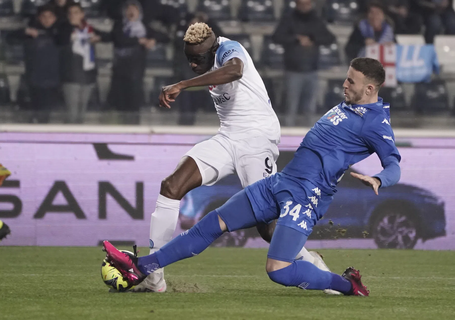 Napoli en Osimhen denderen door en nemen voorschot op Scudetto