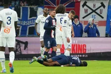 Thumbnail for article: Seizoen Kimpembe voorbij: PSG-verdediger in tranen van het veld