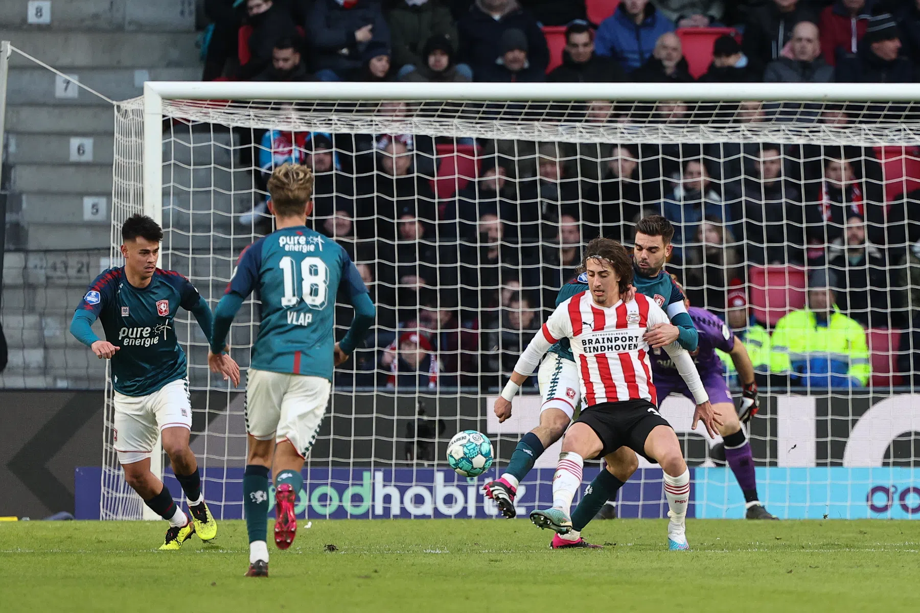 Fábio Silva verlicht druk op Luuk de Jong
