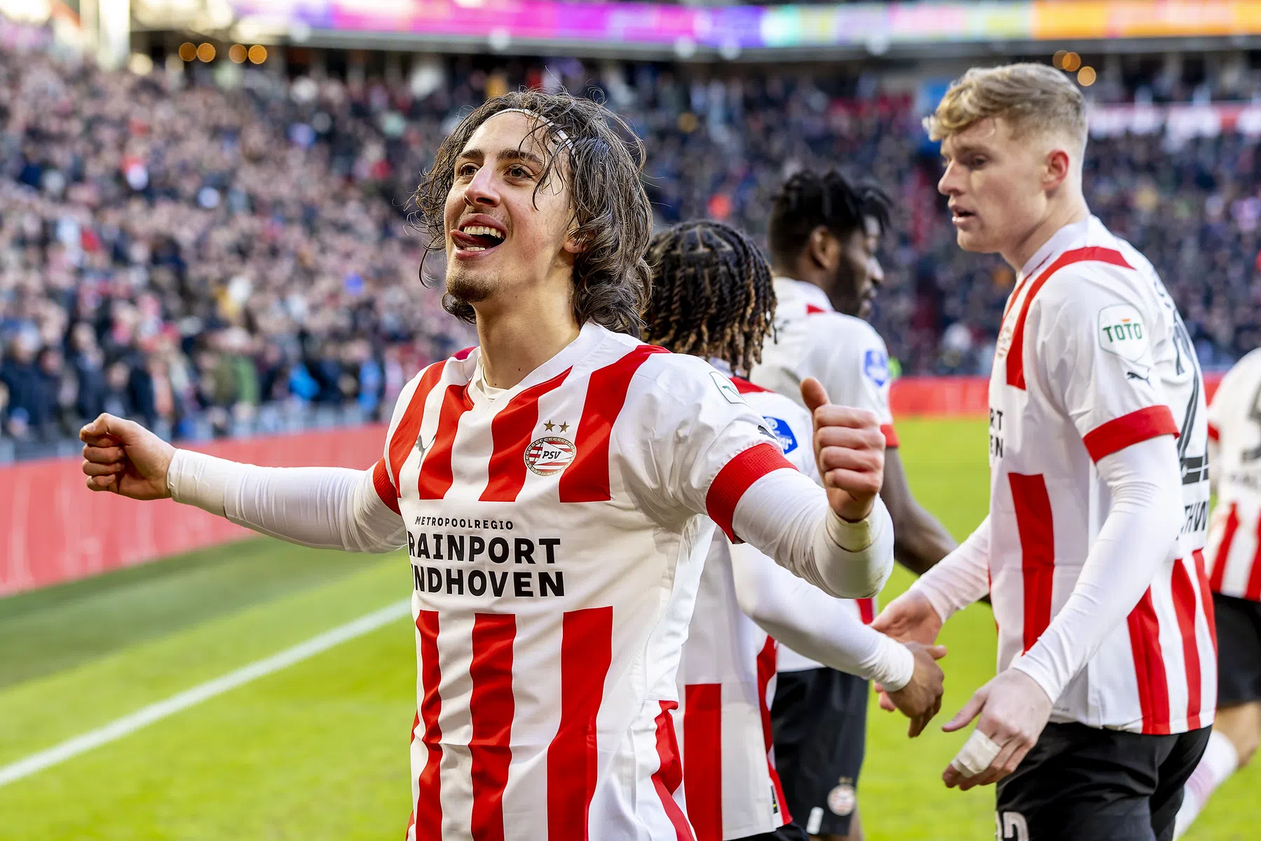 Fábio Silva geniet: het supertalent van weleer wil bij PSV verder groeien