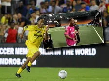 Thumbnail for article: Ronaldinho liever lui dan moe bij debuut in Kings League