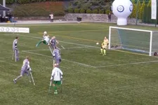 Thumbnail for article: Historisch: mindervalide Oleksy gaat aan de haal met Puskás Award