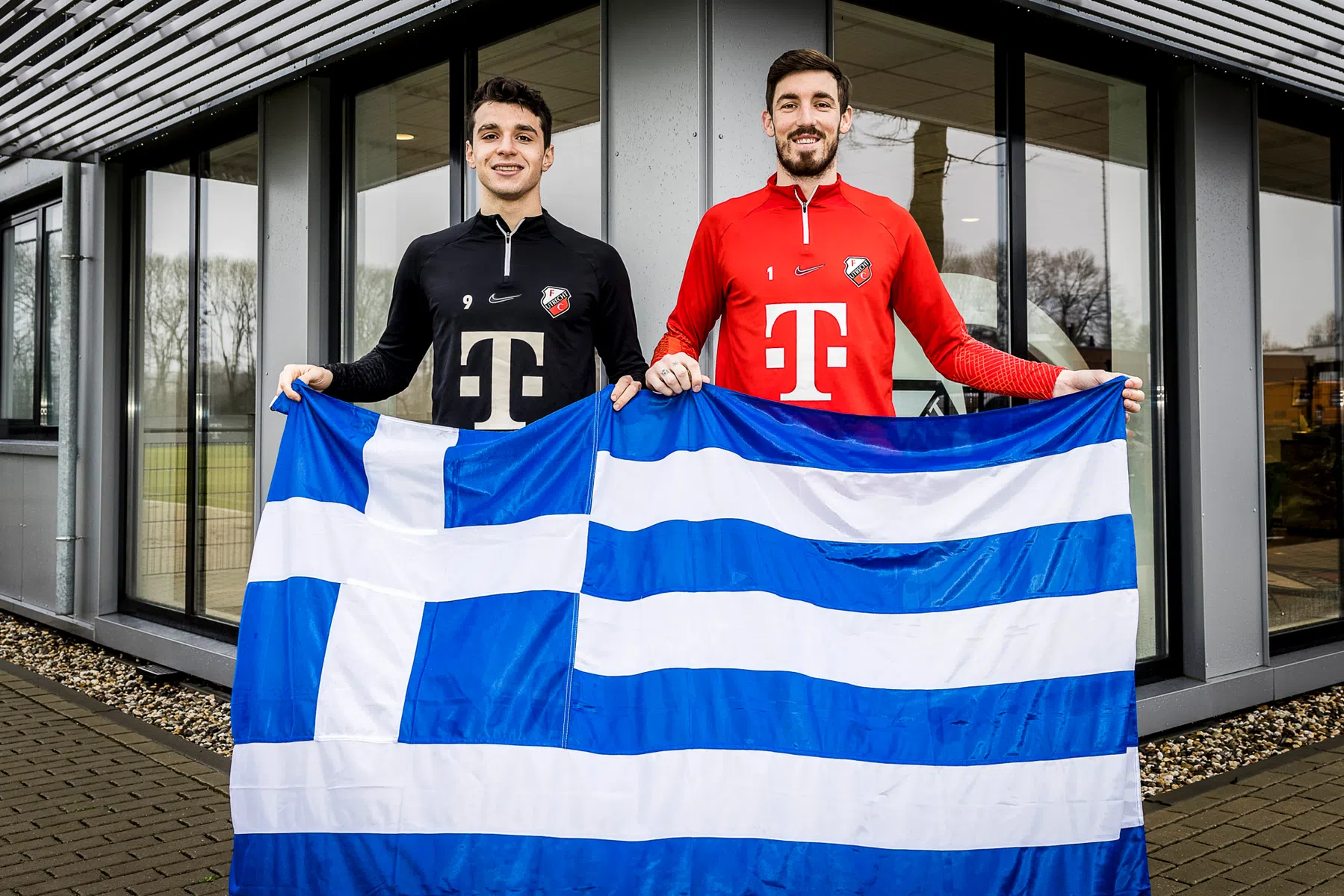 Sirtaki onder de Dom: Barkas en Douvikas geven FC Utrecht kleur