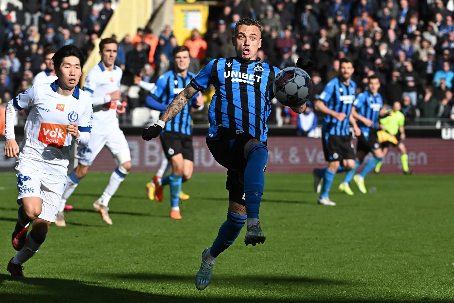 Lang gelooft in wonder in Lissabon, maar weet ook dat vertrouwen ontbreekt