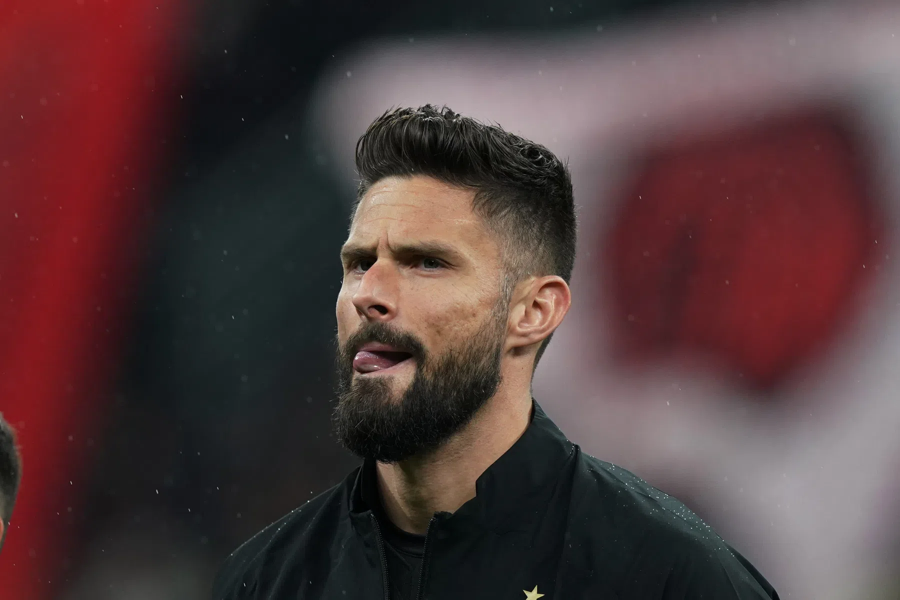 Geëmotioneerde Giroud komt op voor kind: 'Van pesten breekt je hart'