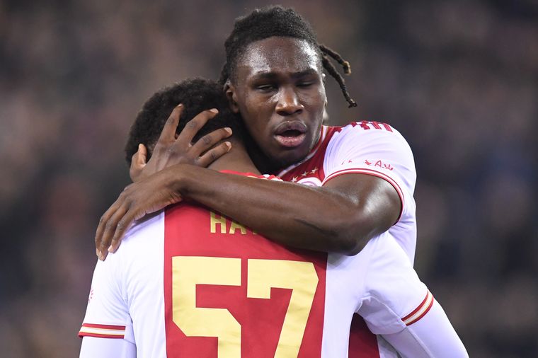 Sneijder legt uit waarom Ajax 'veel te veel' heeft betaald voor Bassey