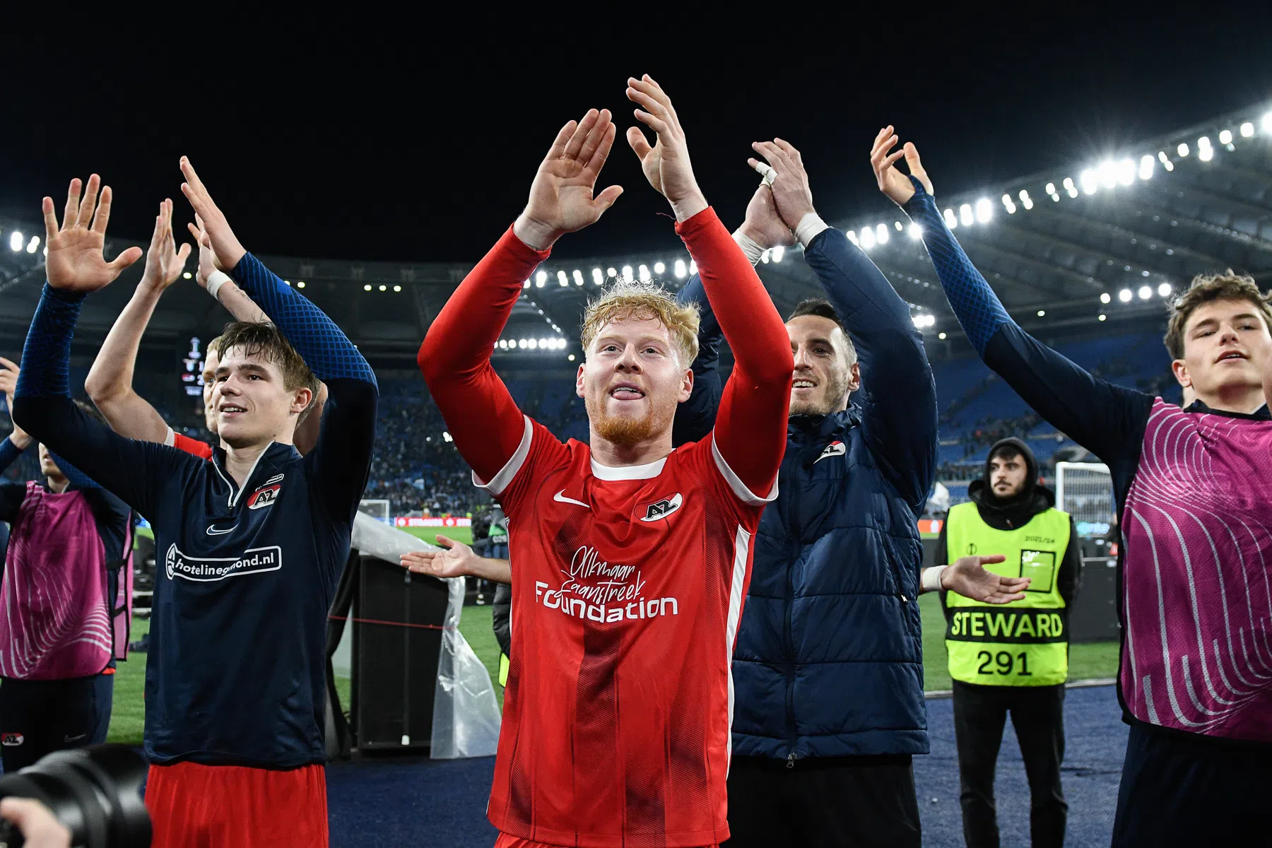 AZ maakt indruk met veldspel: 'Je zag Lazio-spelers in driehoekjes rennen'
