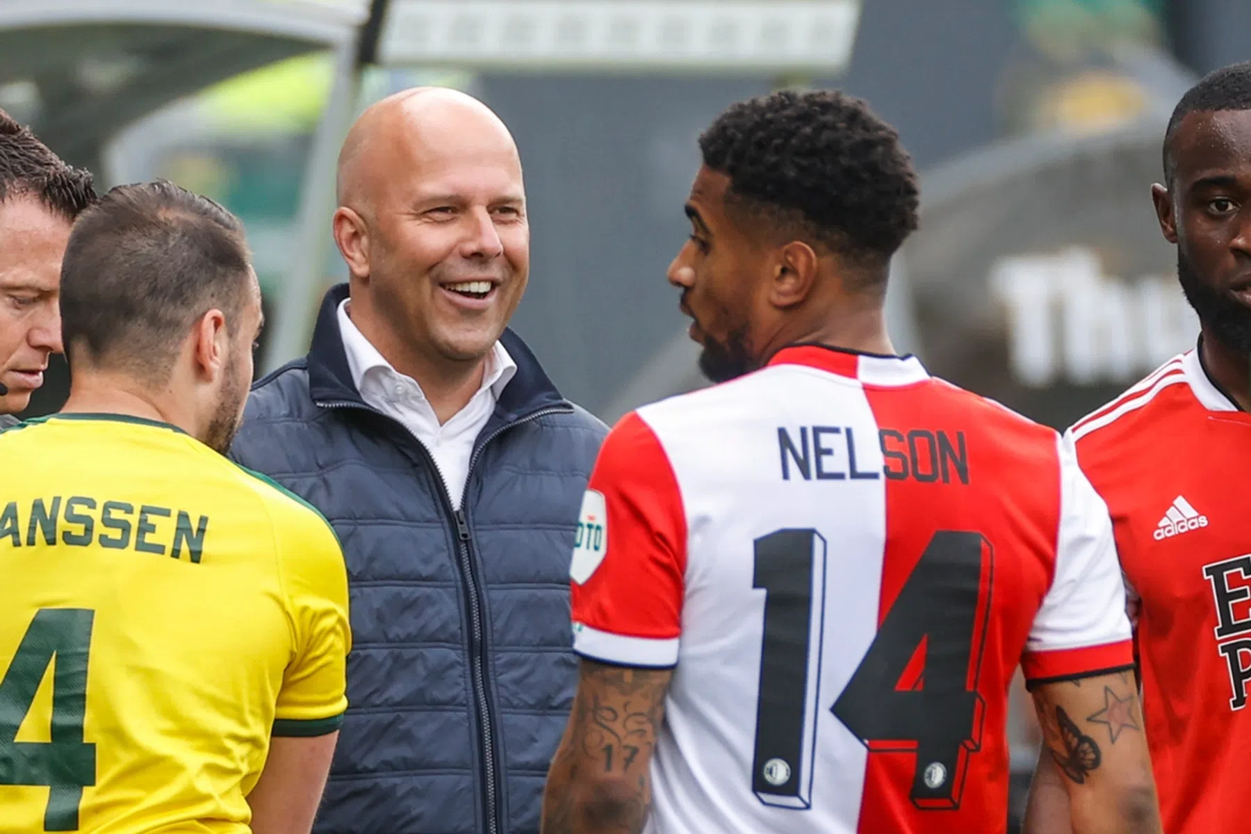 Slot feliciteerde Nelson en gebruikt Arsenal in wedstrijdbespreking Feyenoord