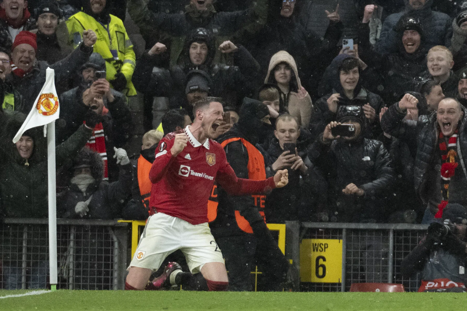 Weghorst scoort op Old Trafford: 'Die was wel een beetje blij'