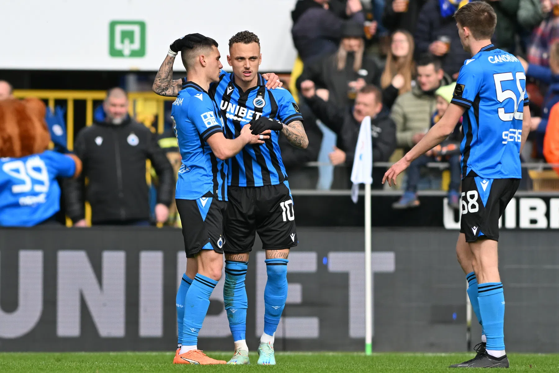 Assist Lang en wereldgoal Meijer helpen Club Brugge aan belangrijke zege