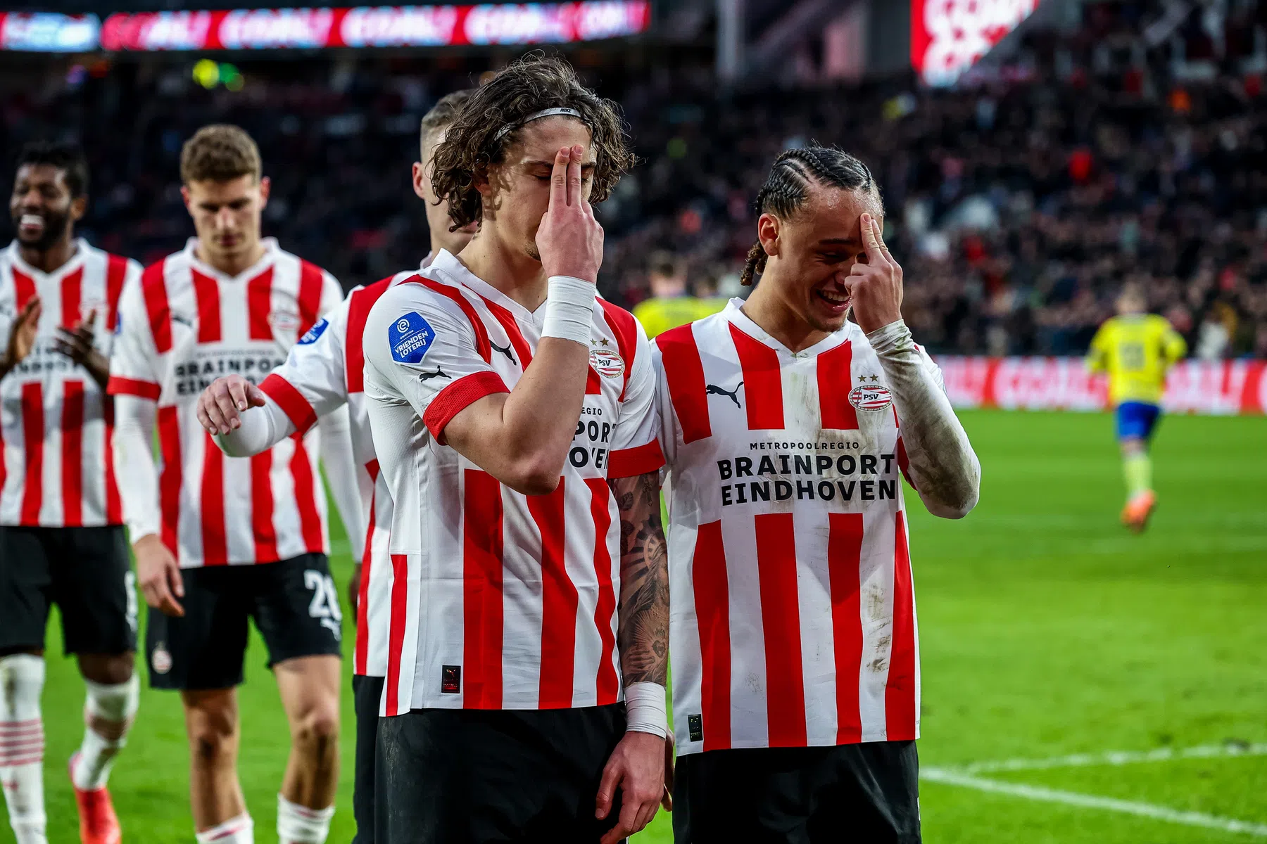 PSV doet in merkwaardig duel nu wel wat het moet doen tegen Cambuur
