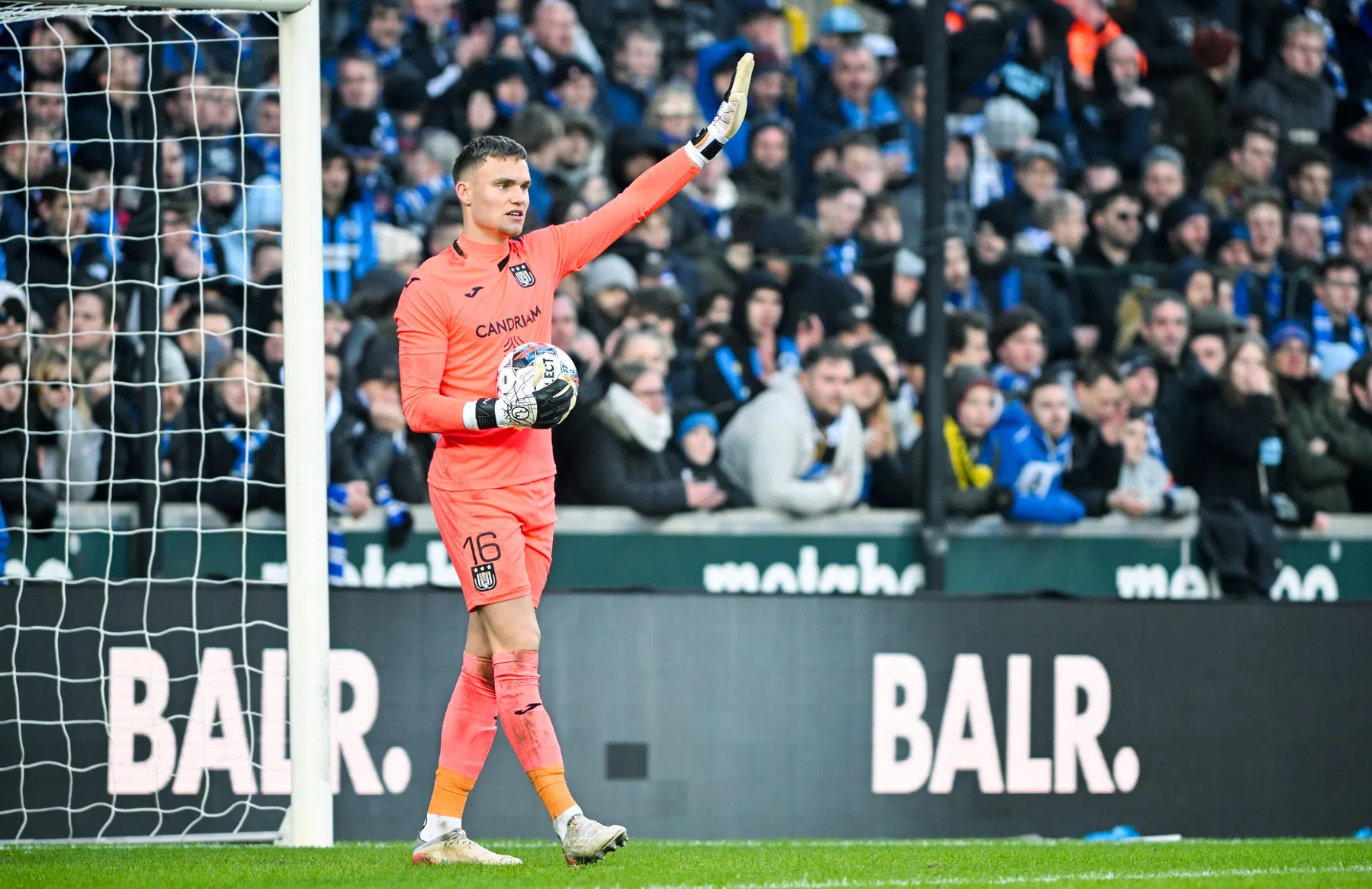 De introductie van Bart Verbruggen, de nieuwe doelman van het Nederlands elftal