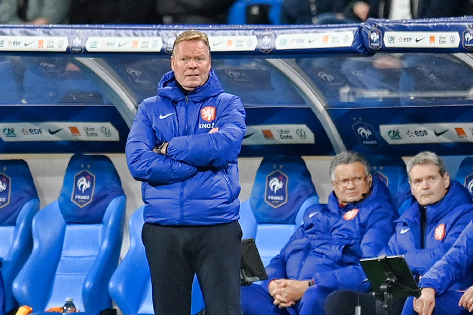 Koeman herhaalt tot drie keer toe: 'Dat mag niet, never nooit'
