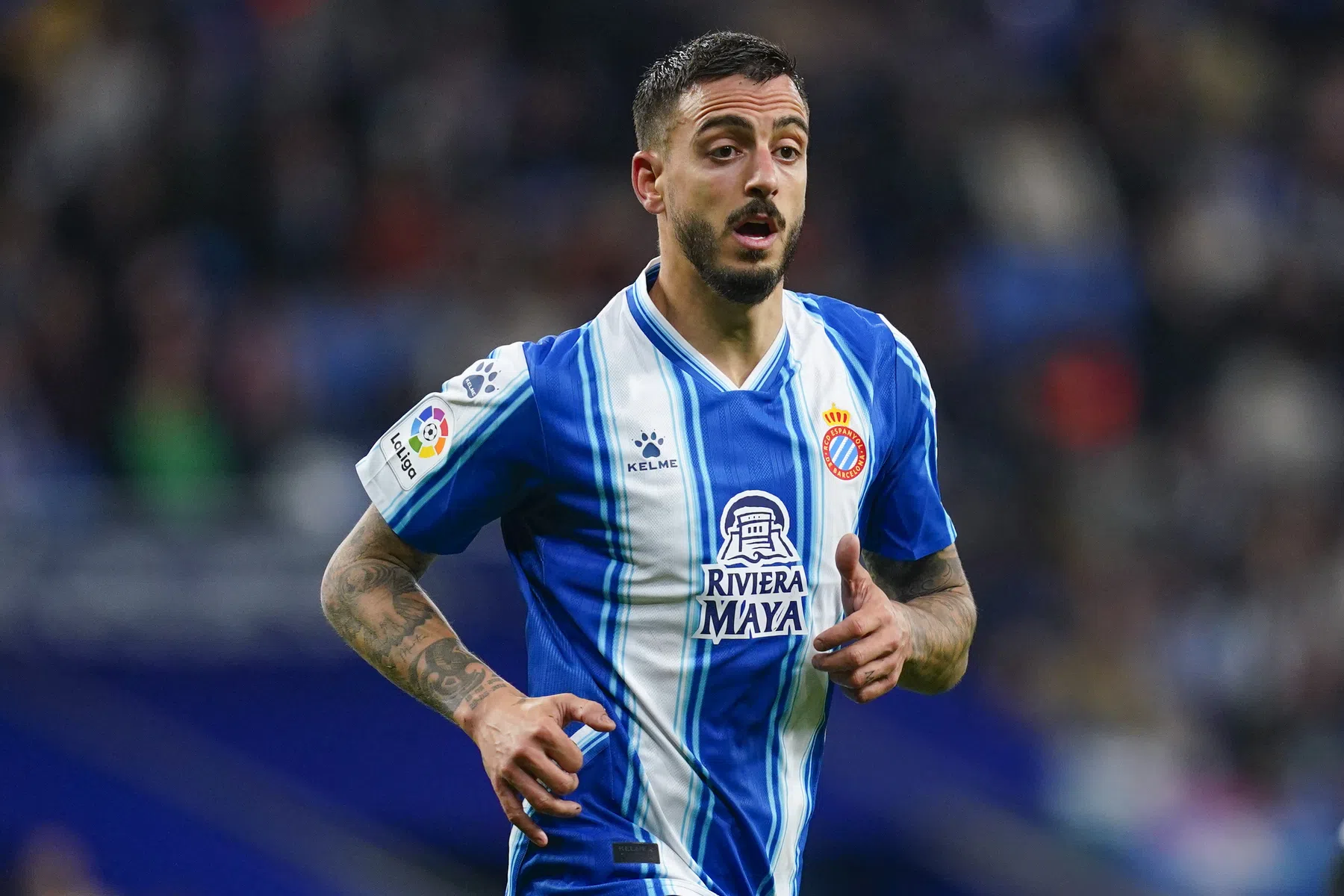 Oudste debutant Spanje scoort direct twee keer in vijf minuten