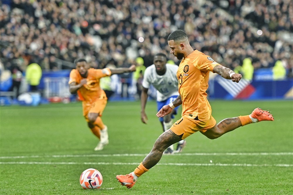 Memphis vestigt negatieve Oranje-primeur met gemiste strafschop