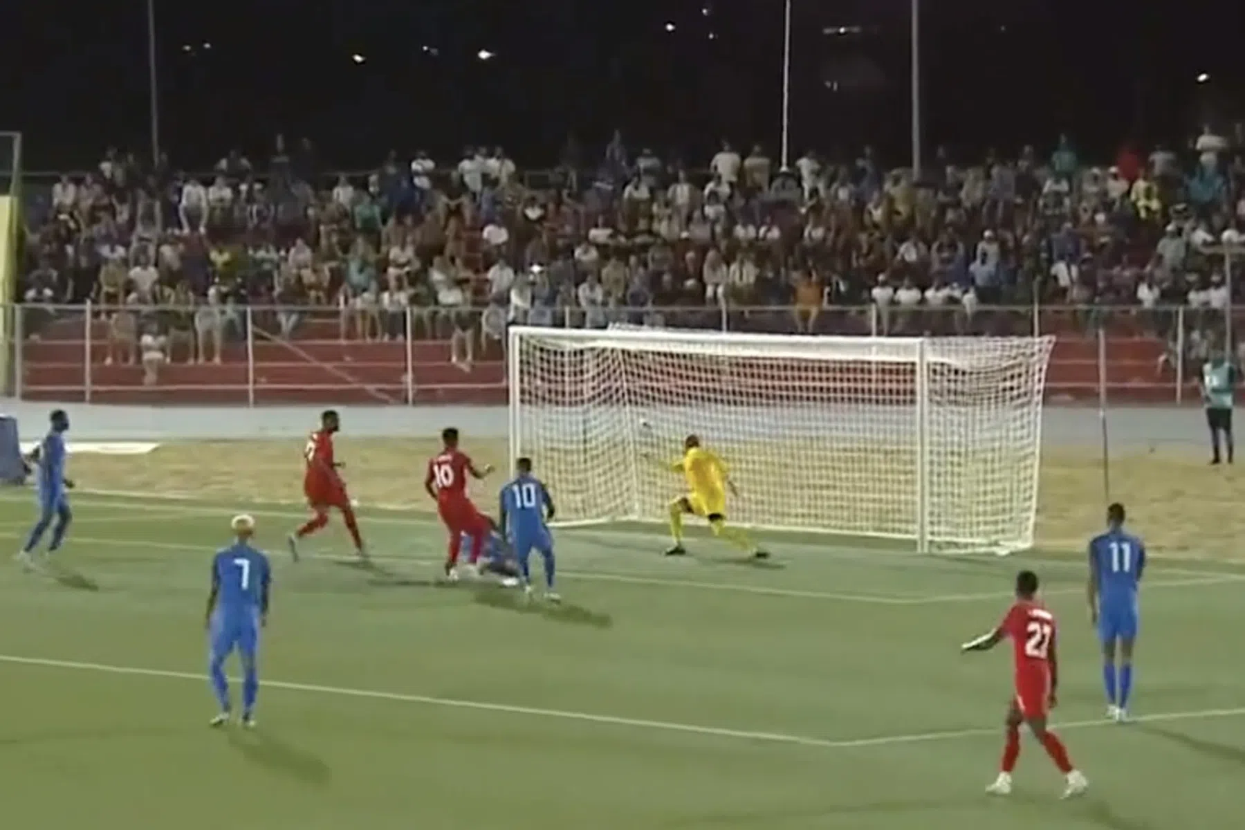 Curaçao kan niet stunten tegen WK-ganger, rood voor RKC'er