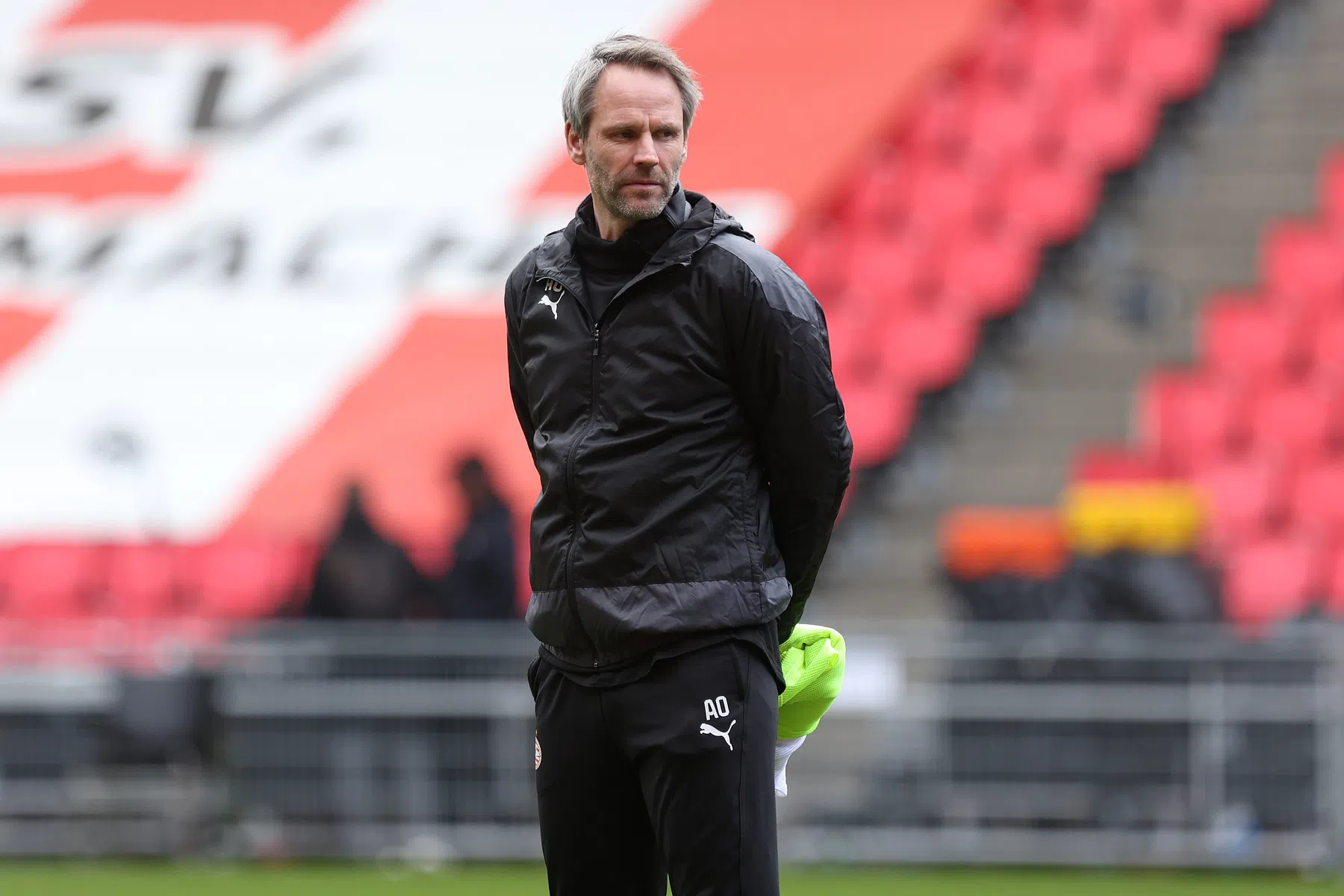 Ooijer vertrekt uit technische staf van PSV