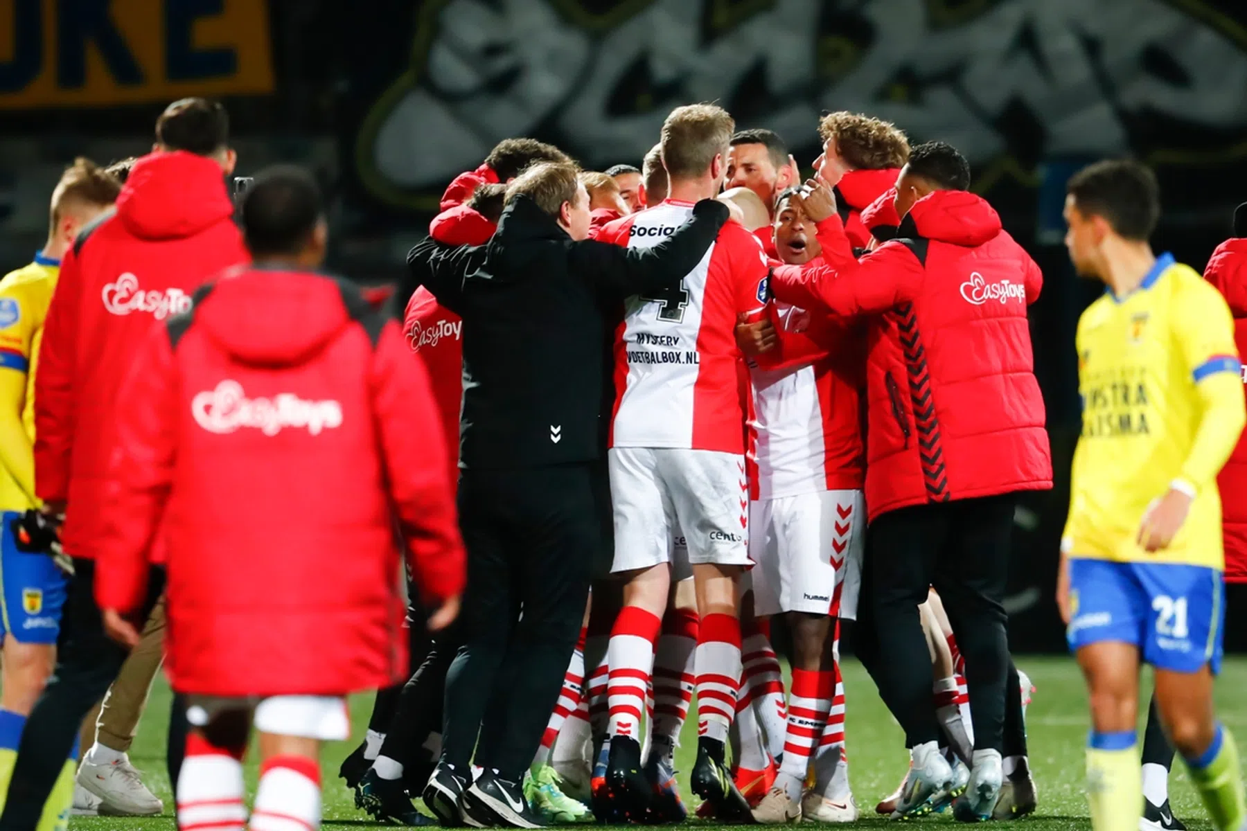 Kippenvel en euforie bij FC Emmen: 'Een heel bizar moment'