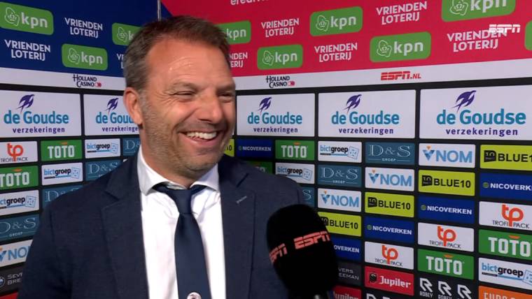 Steijn relativeert en lacht na vraag over krachtsverschil met Feyenoord