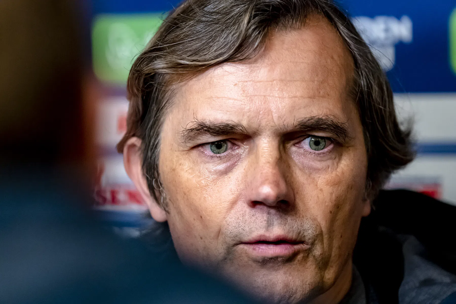 Vitesse zakt weg, maar Cocu is stellig: 'Daar ben ik heilig van overtuigd'