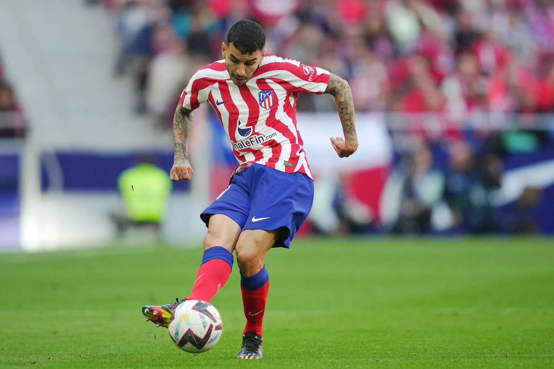 Mazzel- en klasseflitsen Correa doorslaggevend in slotfase in Madrid