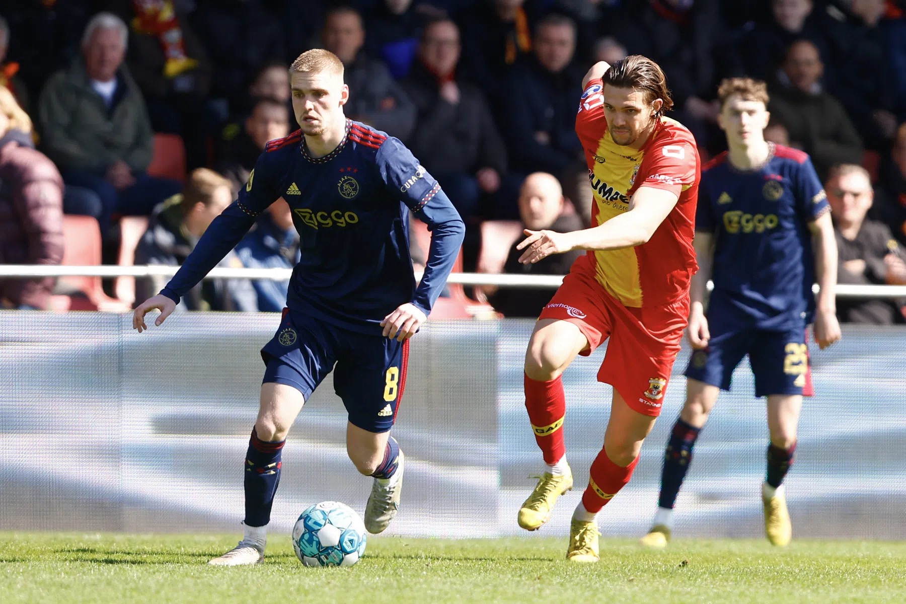 Taylor krabbelt op na Oranje-kritiek: 'Dat was even niet leuk'