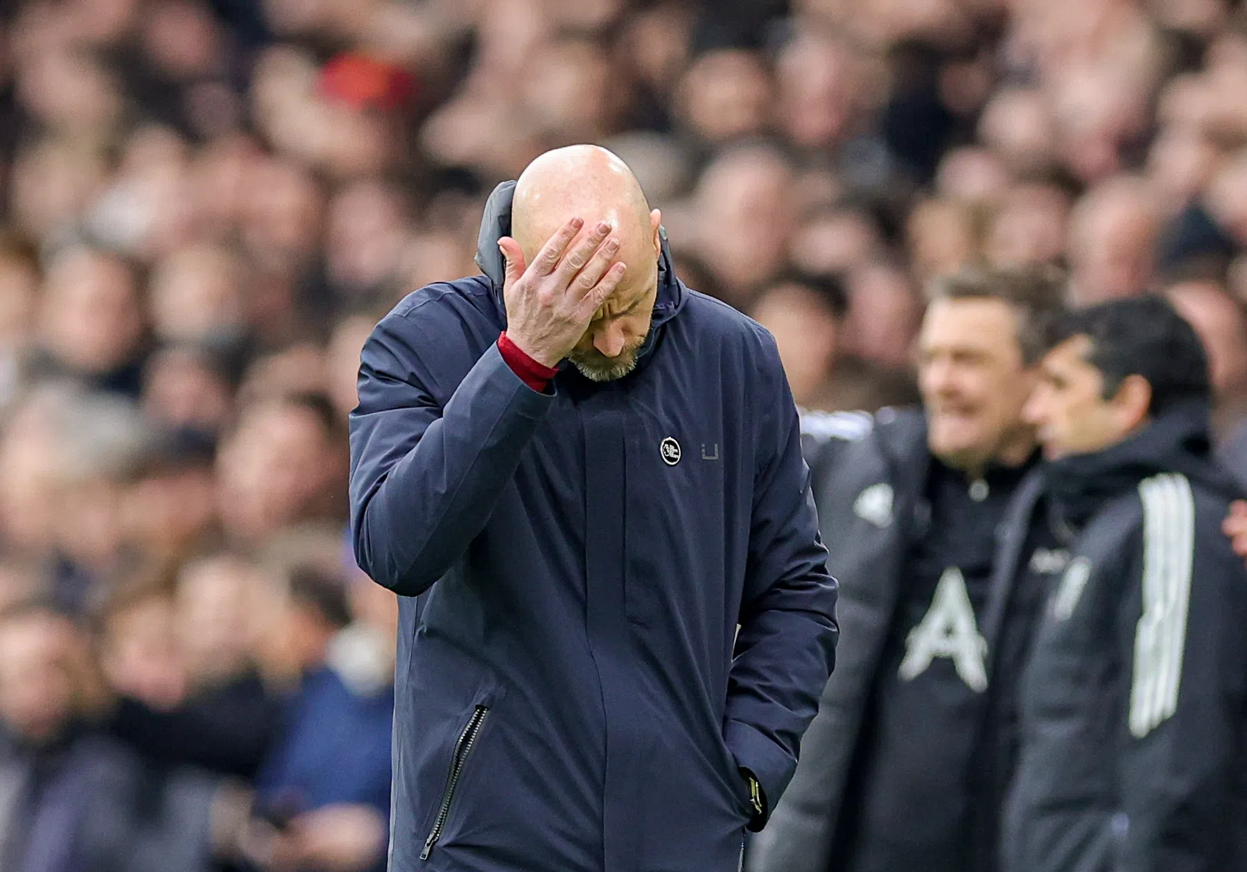 Ten Hag weet waar het aan schortte: 'Ik haat het om te moeten zeggen'