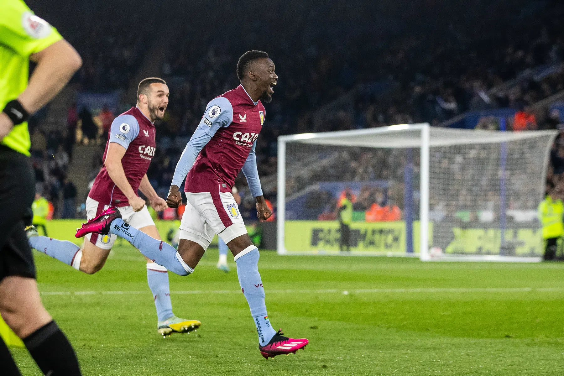 Bertrand Traoré betaalt vertrouwen terug: 'Iedereen houdt van hem'