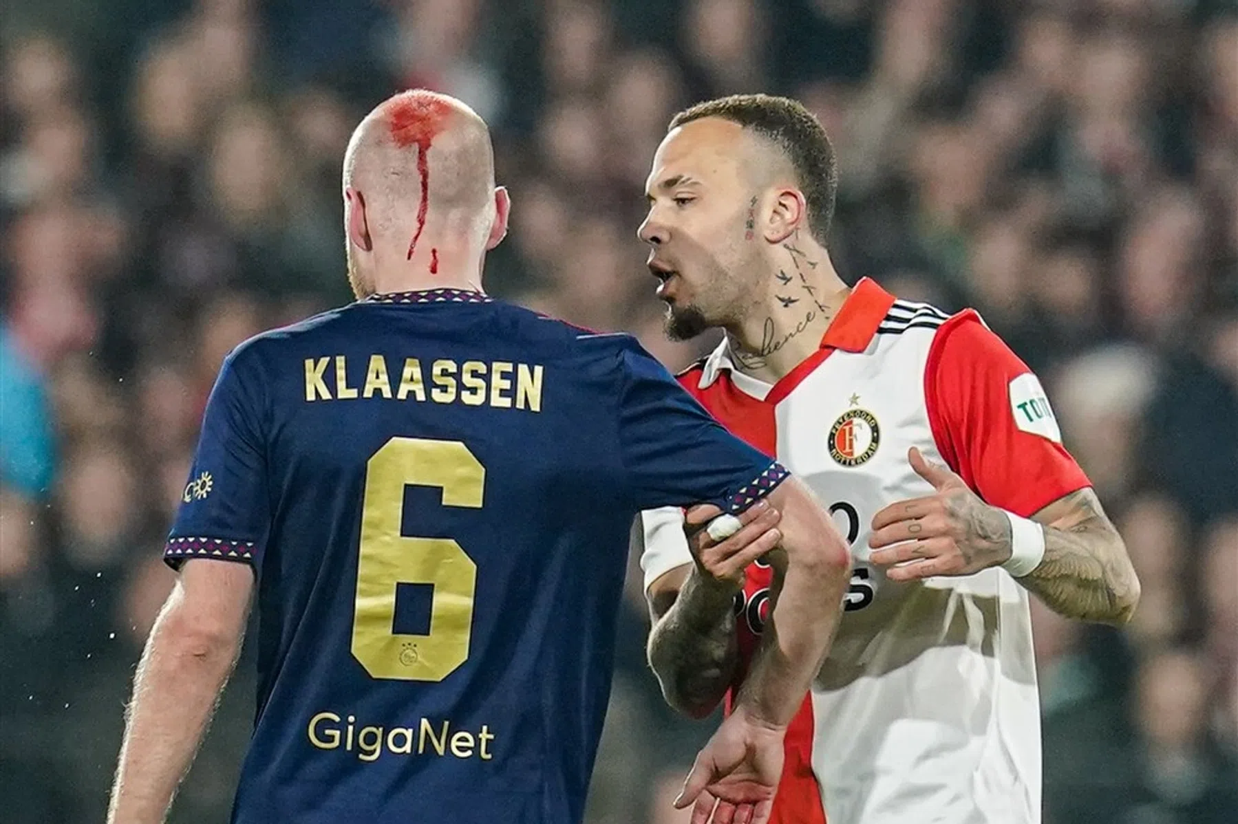 KNVB grijpt in na Klaassen-incident: wedstrijd voortaan direct gestaakt 