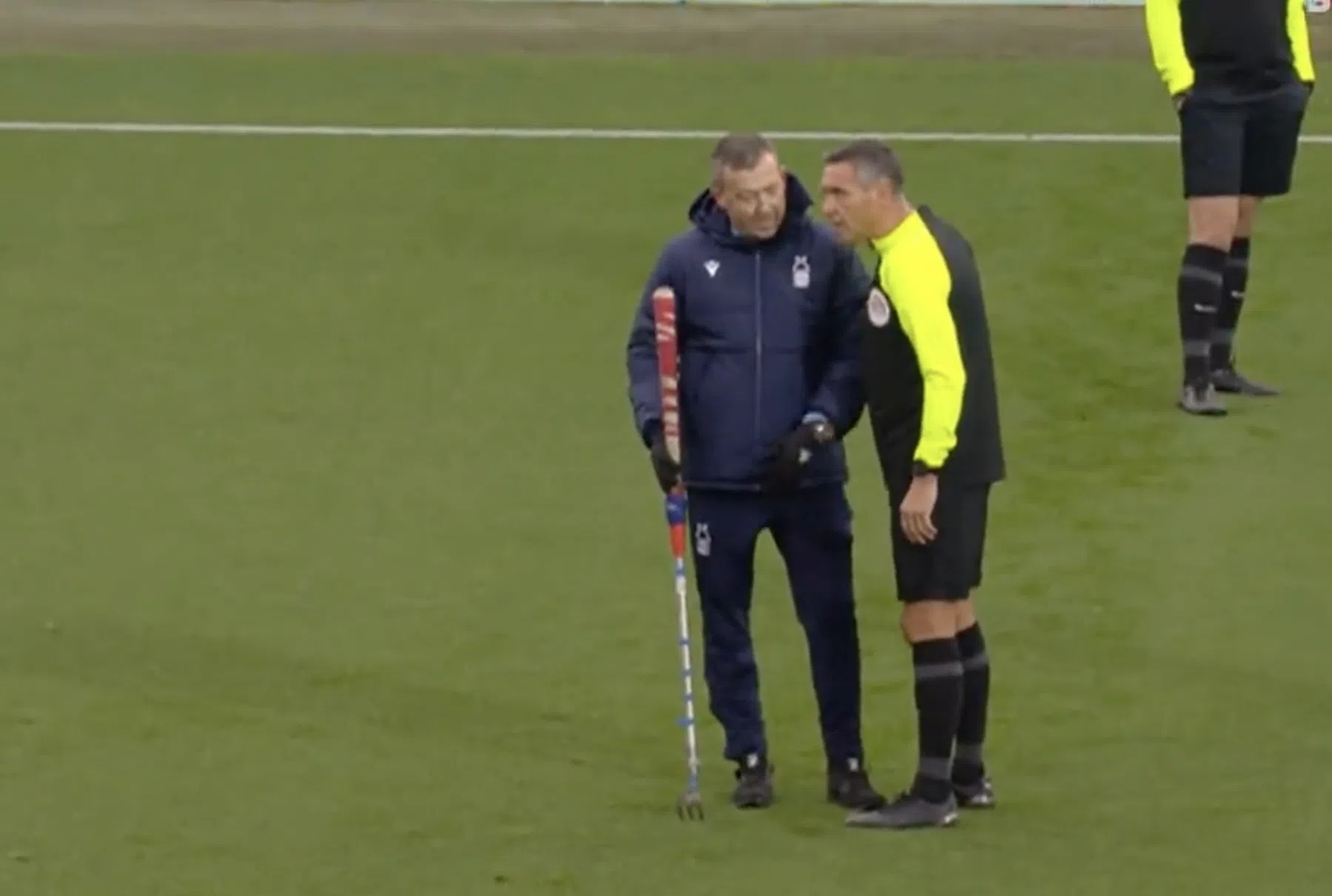 Zeldzame clash in Premier League: keeperstrainer en groundsman in opspraak