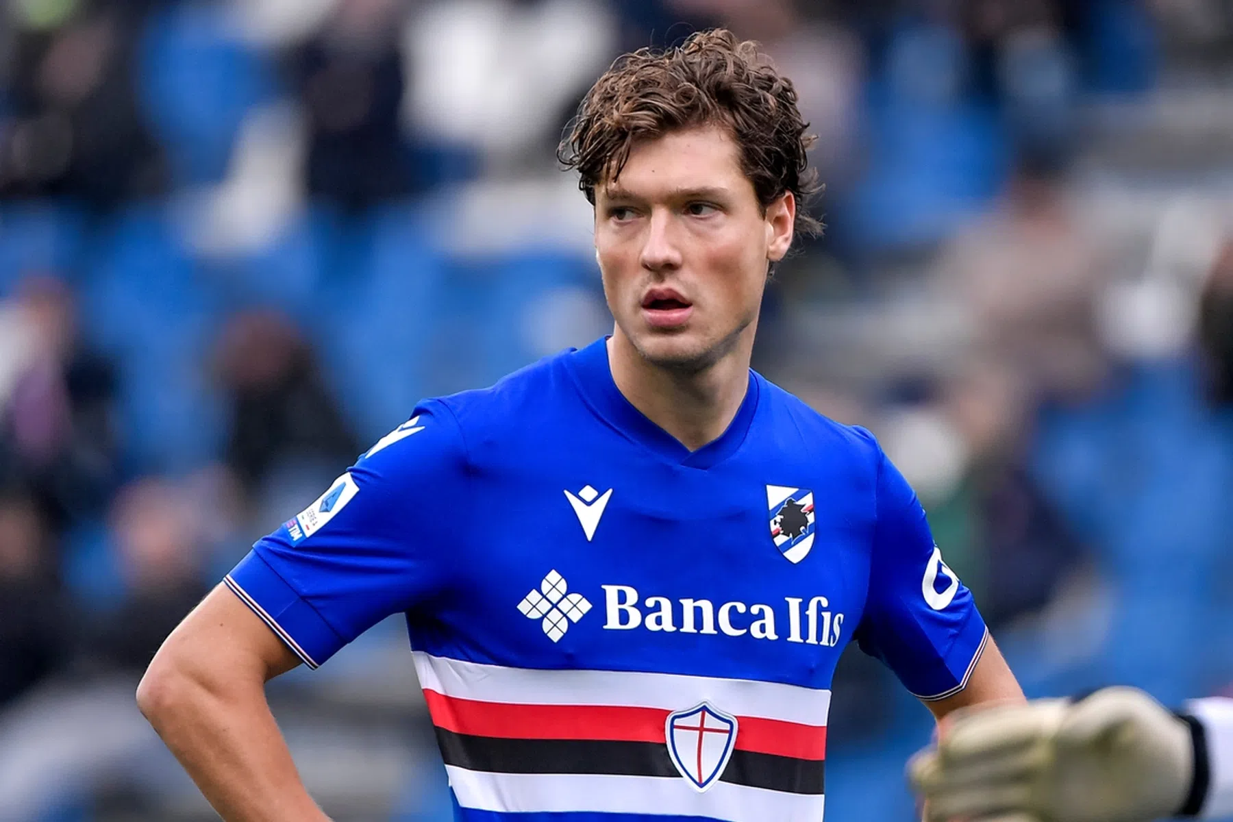 Lammers ziet heldenrol in rook opgaan: Dessers en co slaan laat toe