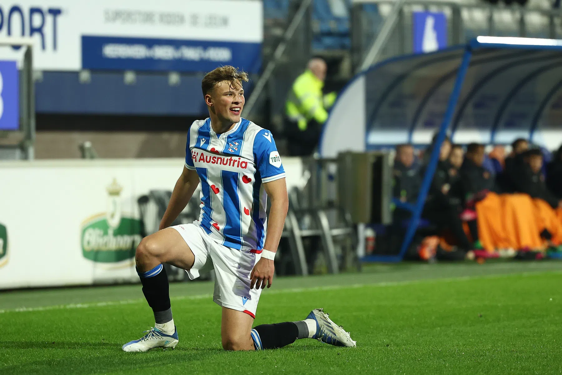 Van Hooijdonk in bloedvorm opnieuw beslissend voor Heerenveen
