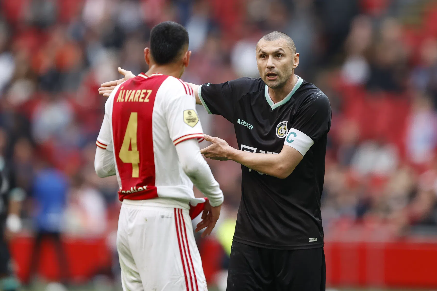 Özyakup wist al van aanstaande Instagram-post Yilmaz