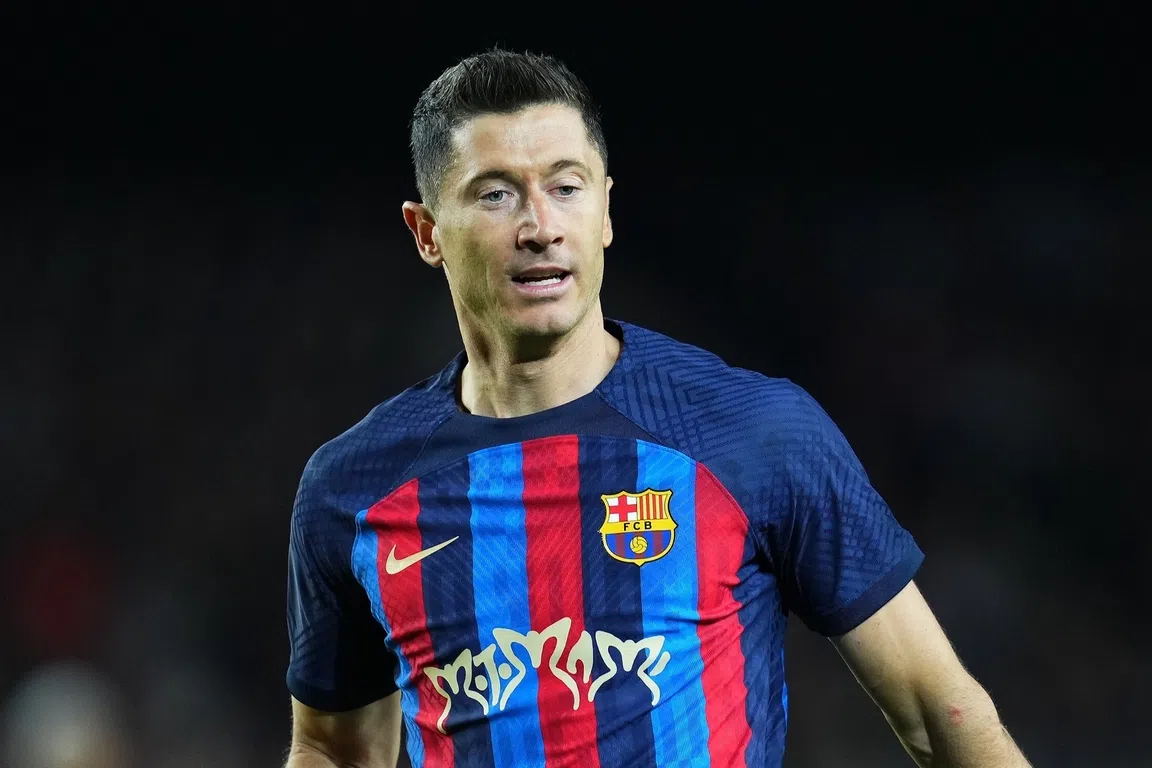Lewandowski steunt transferplannen Barcelona: 'Dat zou ongelooflijk zijn'