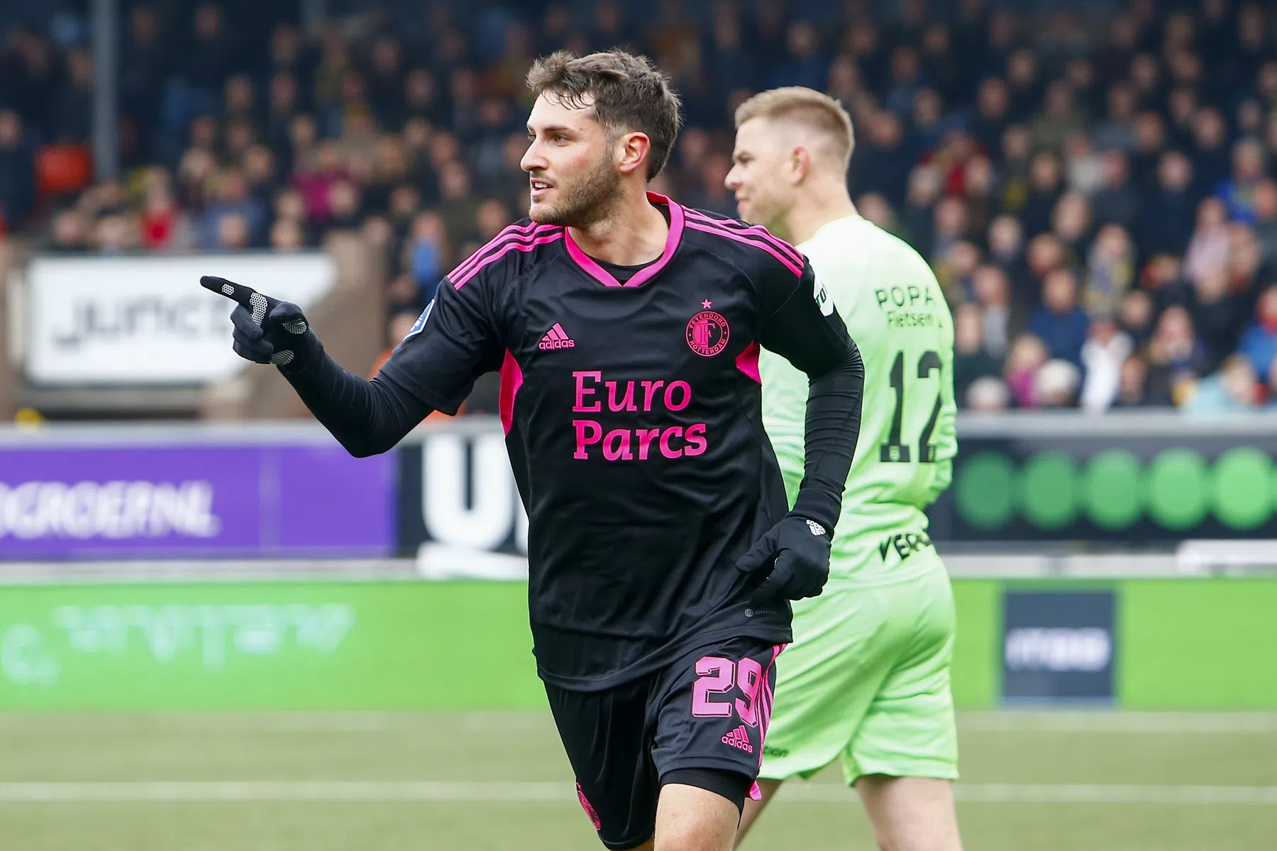 Feyenoord heeft op weg naar Rome én de titel geen kind aan Cambuur