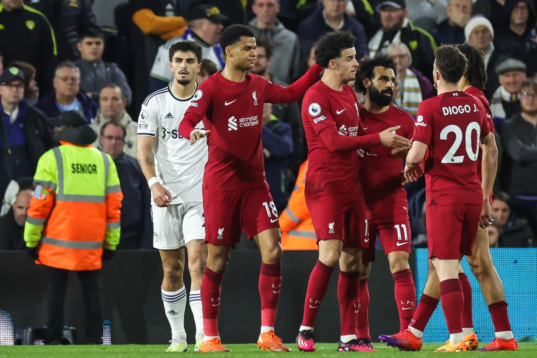 Gakpo geeft aanzet voor wervelend optreden Liverpool in Leeds