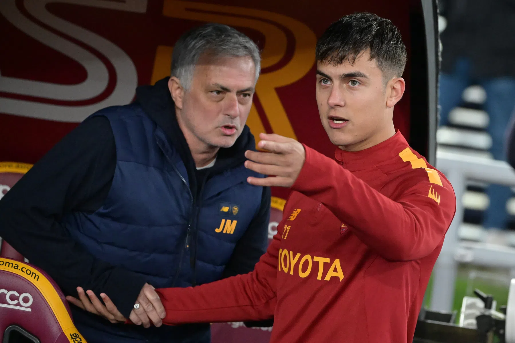 Mourinho tast nog in het duister over Dybala en rekent op Roma-fans