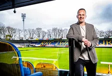 Thumbnail for article: 'Een clubdirecteur hoeft niet eens een strikdiploma te hebben'