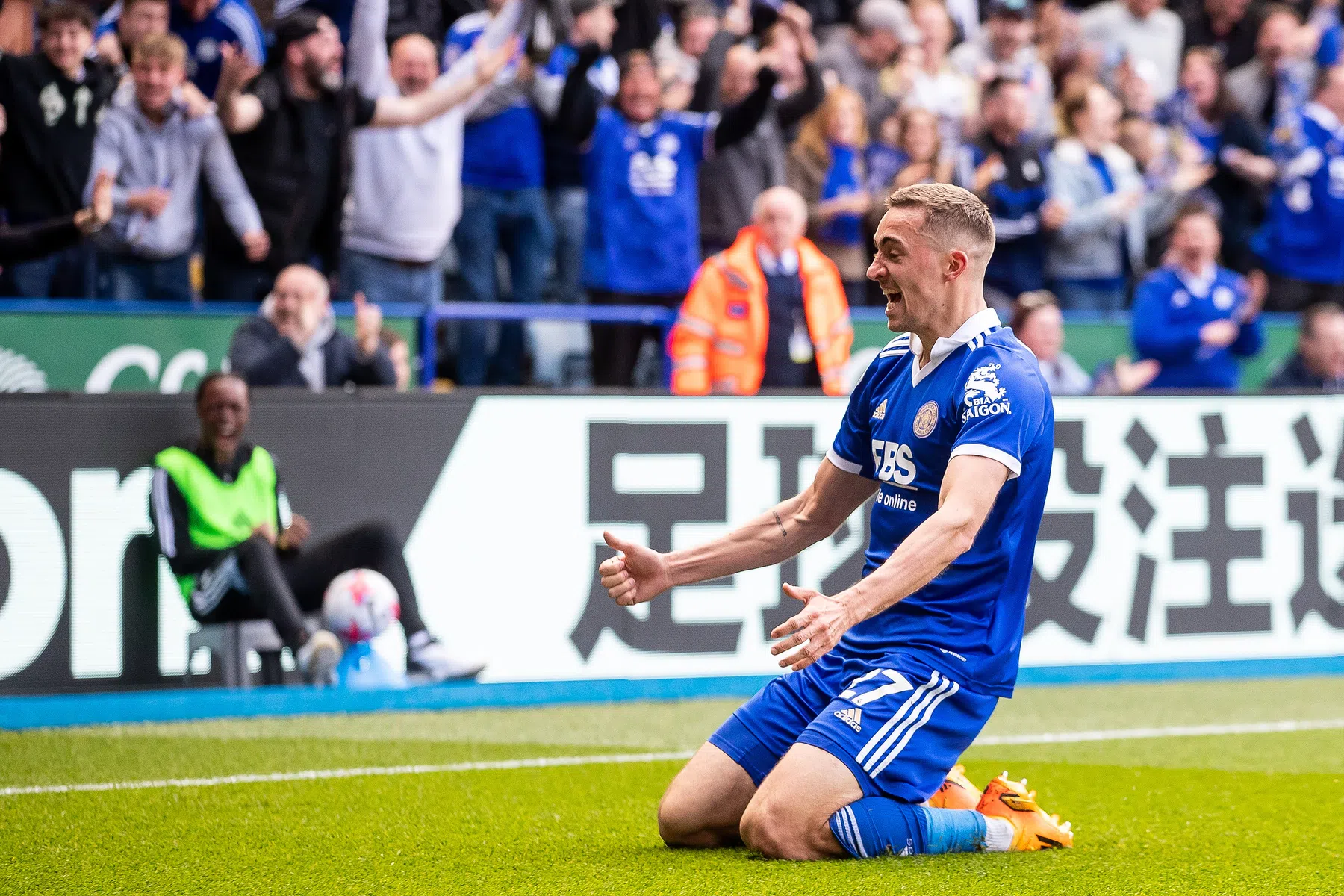 Leicester in hogere sferen na einde van beroerde reeks, Villa frustreert Brentford