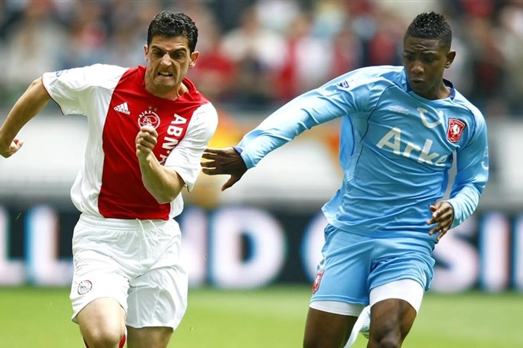 Hoe er tot twee keer toe een streep ging door een terugkeer van Elia bij Ajax