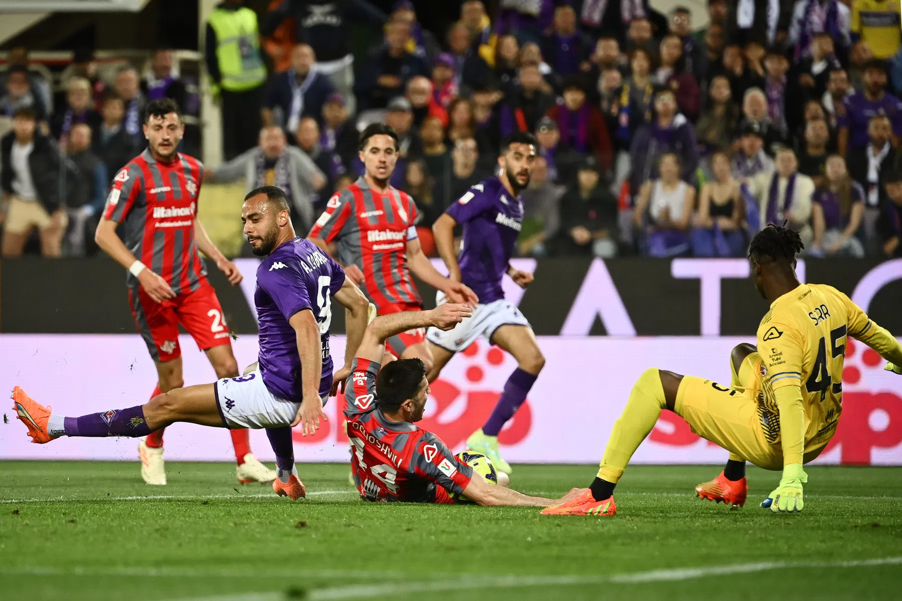 Fiorentina beëindigt bijzonder bekerverhaal en plaatst zich voor unieke Coppa-finale